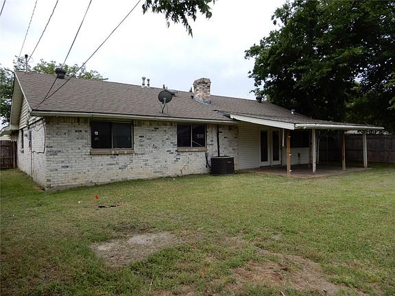 5th image of 626 W Grenoble Dr