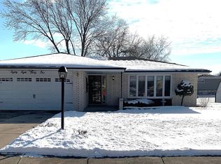 8841 W 97th Pl, Palos Hills, IL