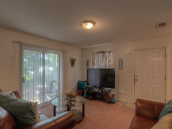 5th image of 330 N Reus St