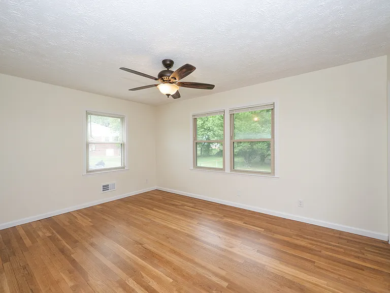 10 Templewood Dr — Photo 16