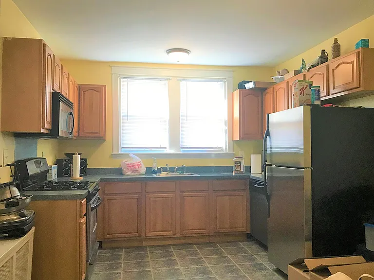 618 Gerhard St — Photo 5