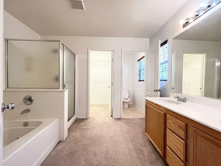 11143 Ranch Valley St — Photo 16