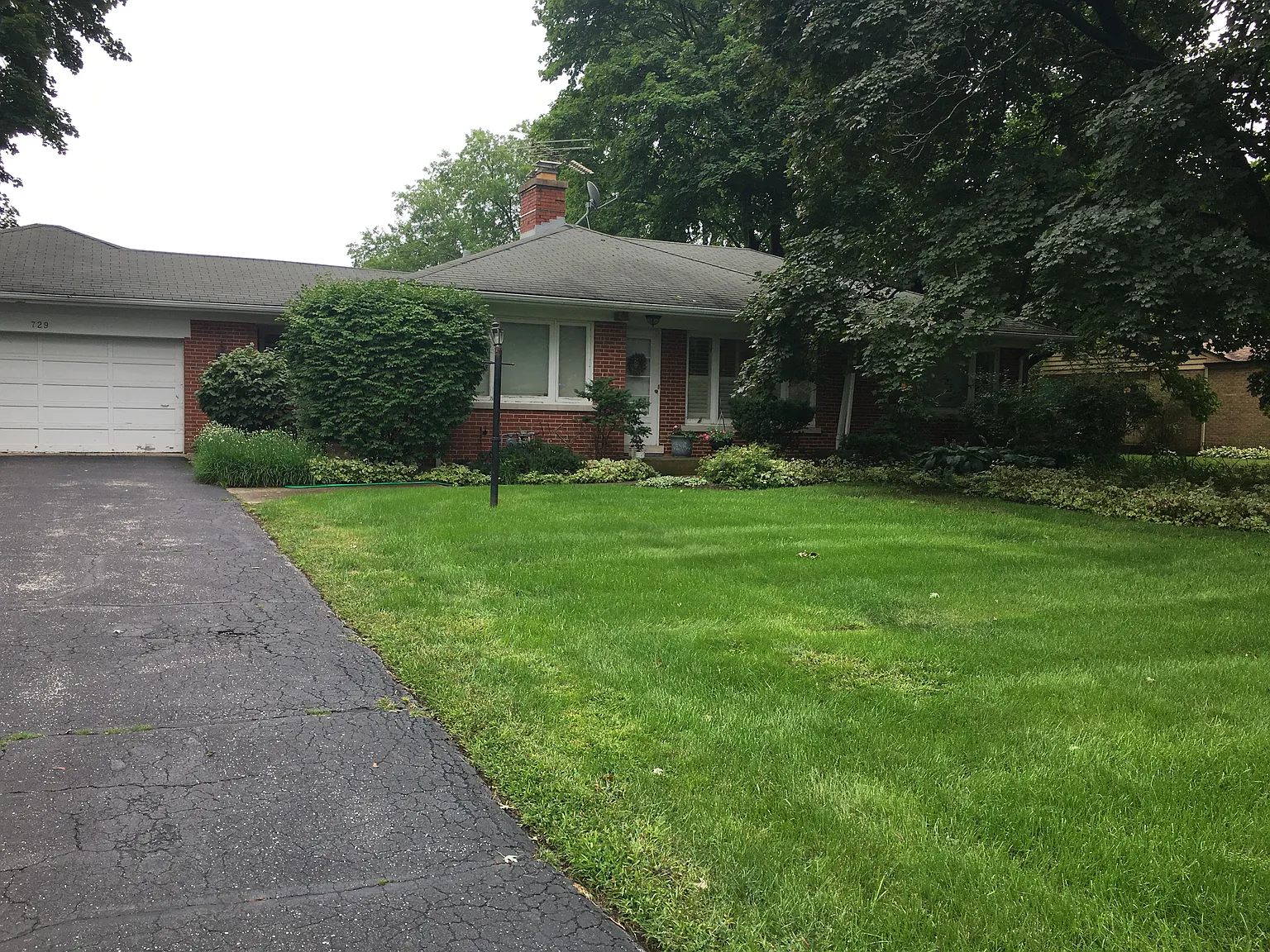 729 S Beverly Ln photo 1