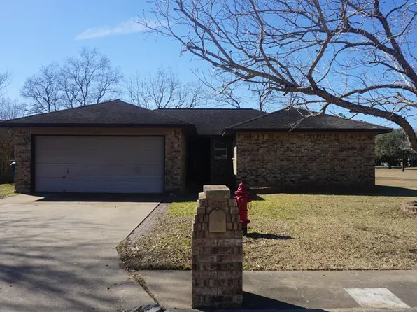 1808 Leissner St, Bay City, TX 77414