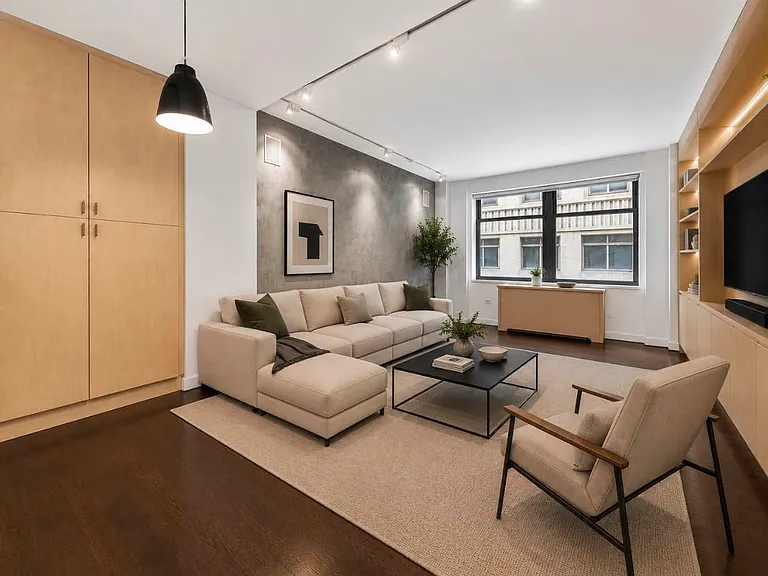 100 W 58th St #3F — Photo 4