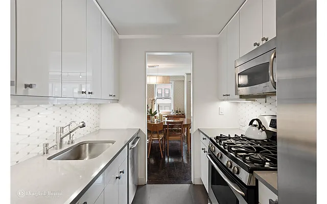 Sold by Douglas Elliman | media 29