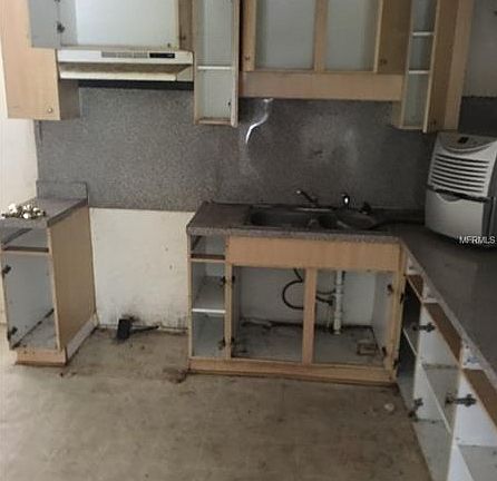 4th image of 512 Greenway Dr