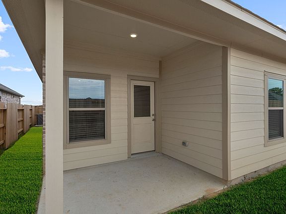 3rd image of 2438 E Heritage Dr