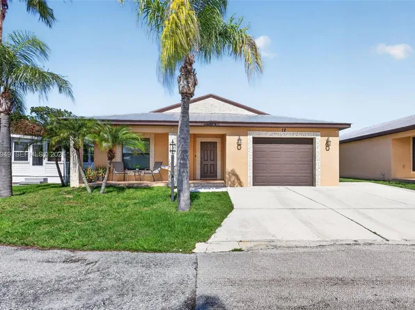 12 Barcelona Ln, Port Saint Lucie, FL 34952