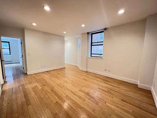 Rented by Mossanen Group | media 2