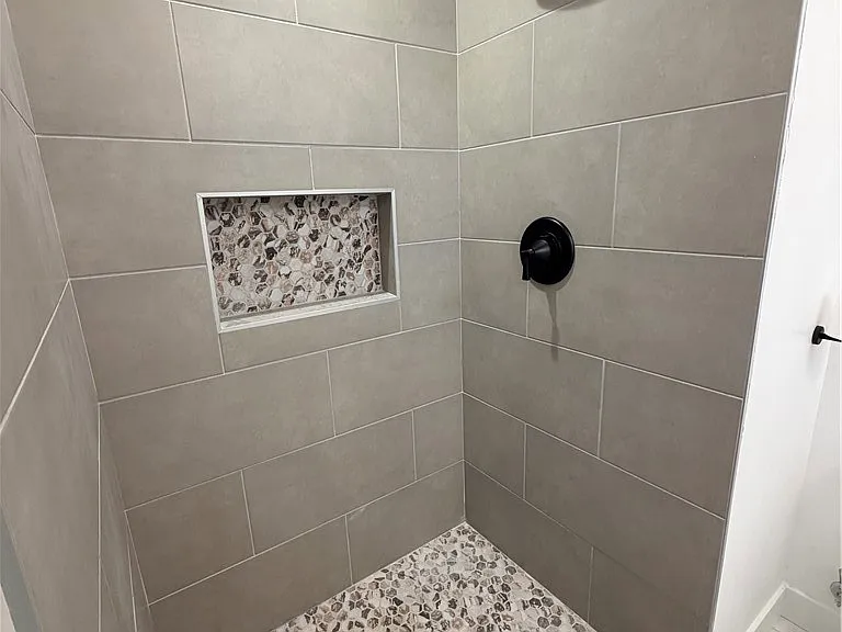 988 Valencia St #6 — Photo 39