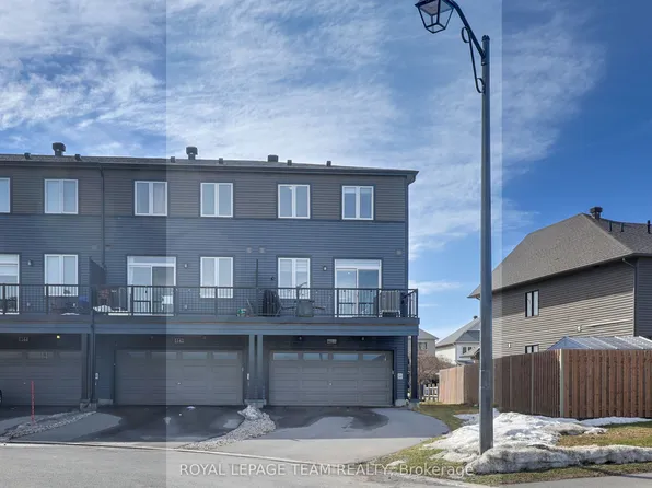 1140 Speedvale Ct, Ottawa, ON K2T 0P5