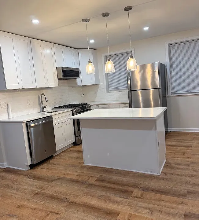 5998 Henry Ave #2
