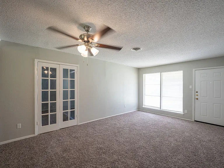 3057 Dogwood Dr — Photo 9