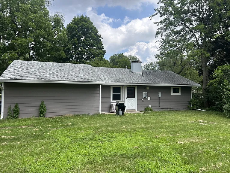 3060 Woodmanor Ct — Photo 12
