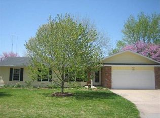 813 Randall Rd, Lawrence, KS 66049