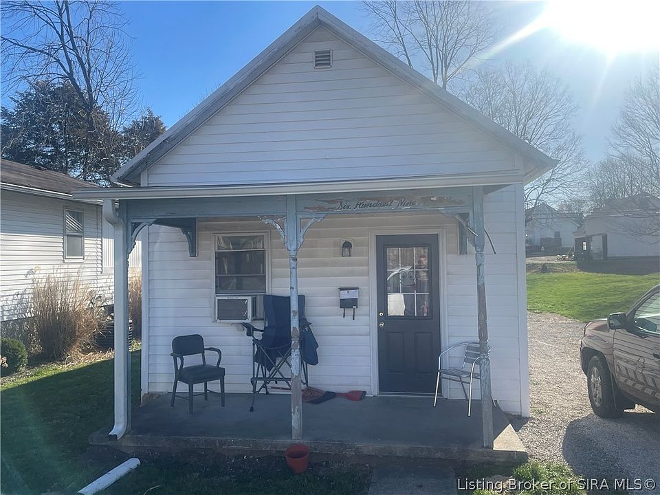 1st image of 609 N Water Street