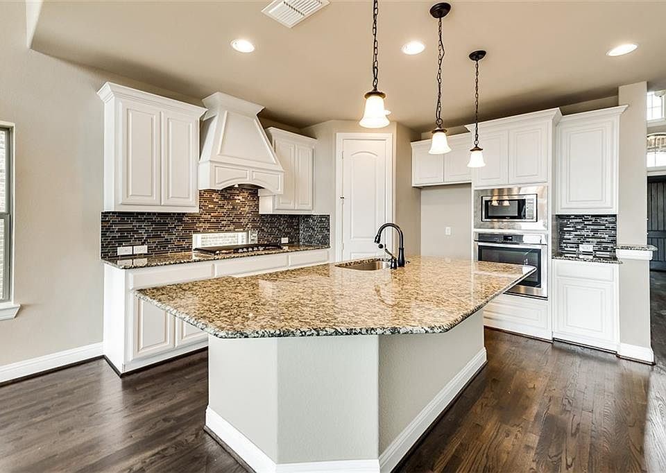 1st image of 15552 Yarberry Dr