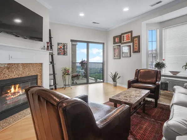 1300 North Prospect AVENUE #424, Milwaukee, WI 53202