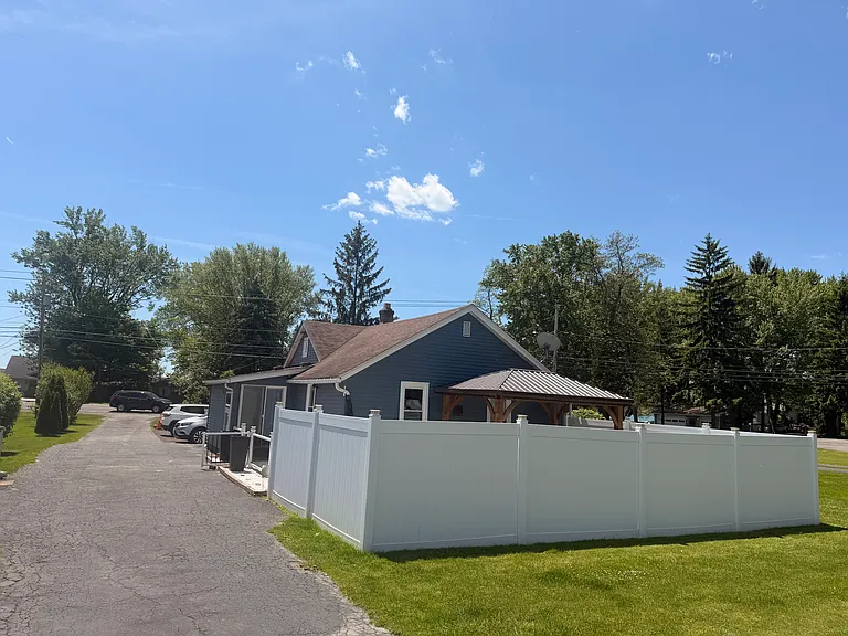 2137 River Rd — Photo 32