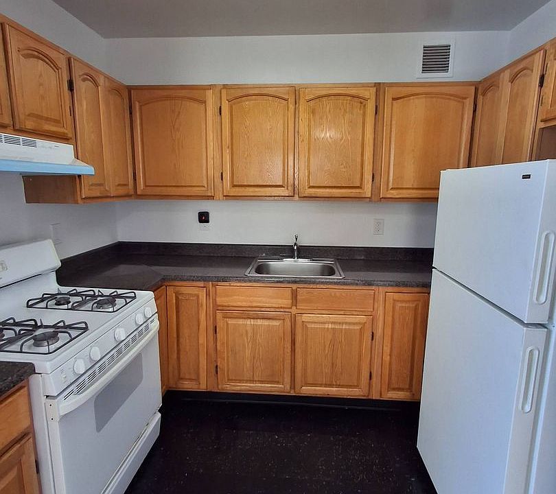 1st image of 557 E 169th St APT 4B