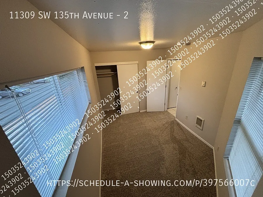 Upstairs 3 Bd 2ba 1100 Sq Ft W/ Garage, W/D Hk Up, Fireplace, Granite, Stainless, We Pay Water & ... — Photo 4