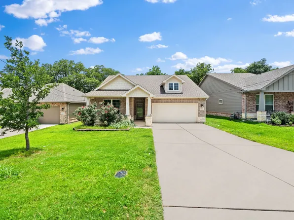 913 Sayle St, Greenville, TX 75401