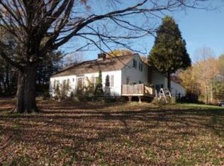 29 Old Center Rd, Deerfield, NH 03037