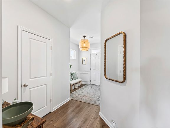 3rd image of 104 Pendergast Rd