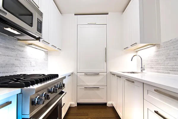 Rented by Douglas Elliman | media 7