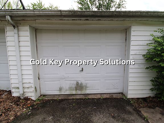 5th image of 9801 S Rinker St #703