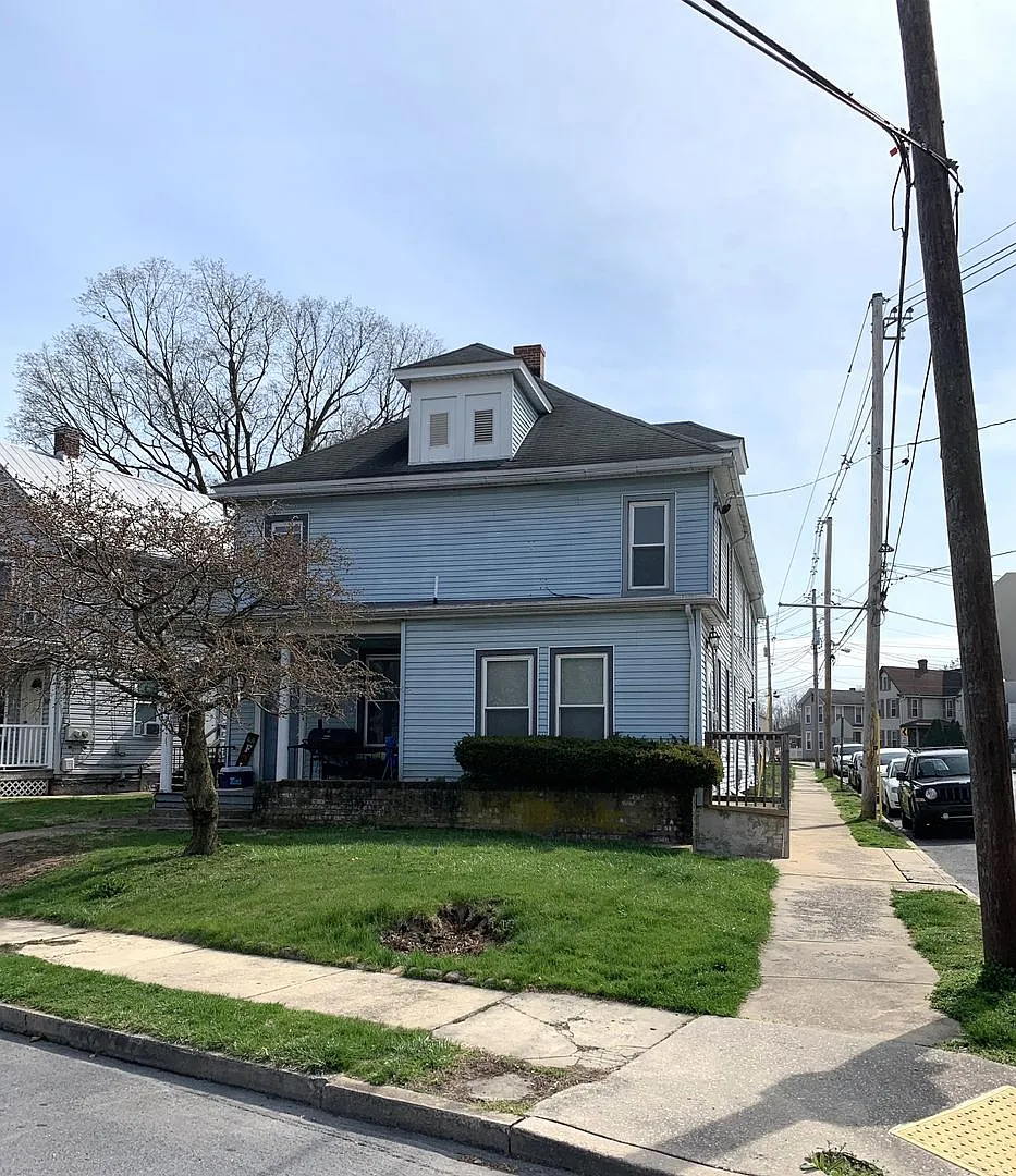 903 Scotland Ave — Photo 1