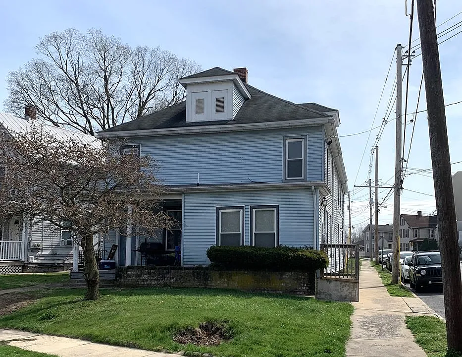 903 Scotland Ave