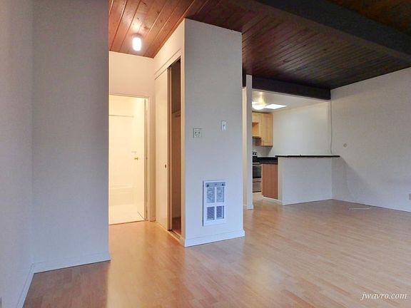 2nd image of 1175 Ellis St APT C302