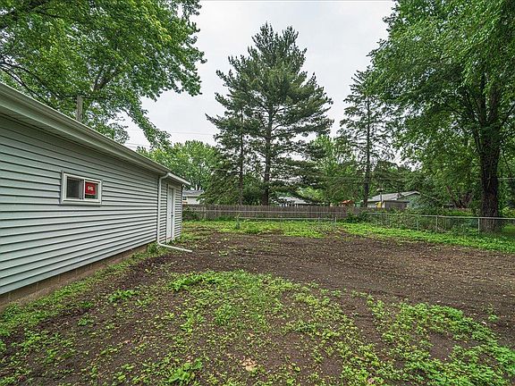 3rd image of 3667 205th St W