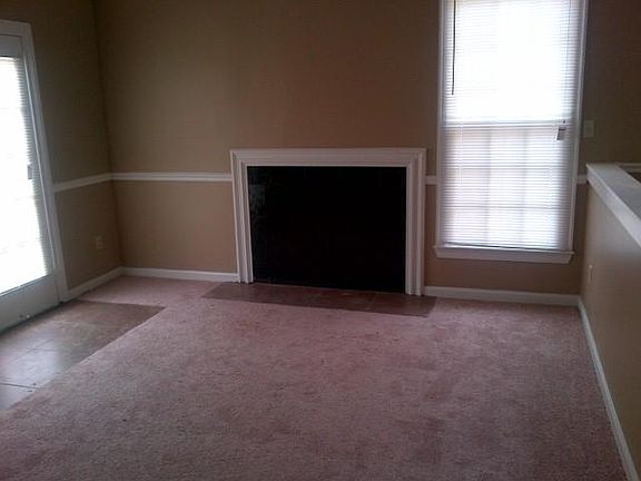2nd image of 5015 Woodberry Cv S