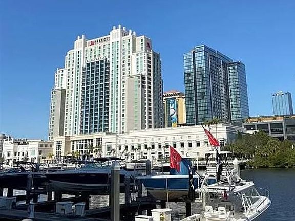 3rd image of 13 Crimson Harbour Marina Bay #15