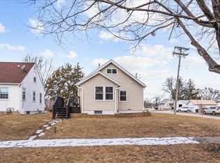 1000 Home Park Blvd, Waterloo, IA 50701