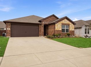 1016 Eastland Ln, Aubrey, TX 76227