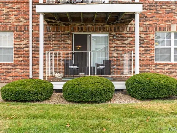 4309 Sunridge Dr APT E, Saint Louis, MO 63125
