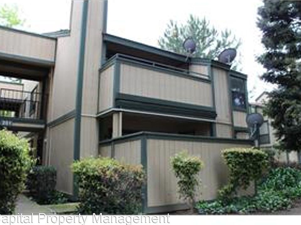 1st image of 200 Del Verde Cir #7