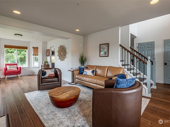 5th image of 2483 Plateau Drive