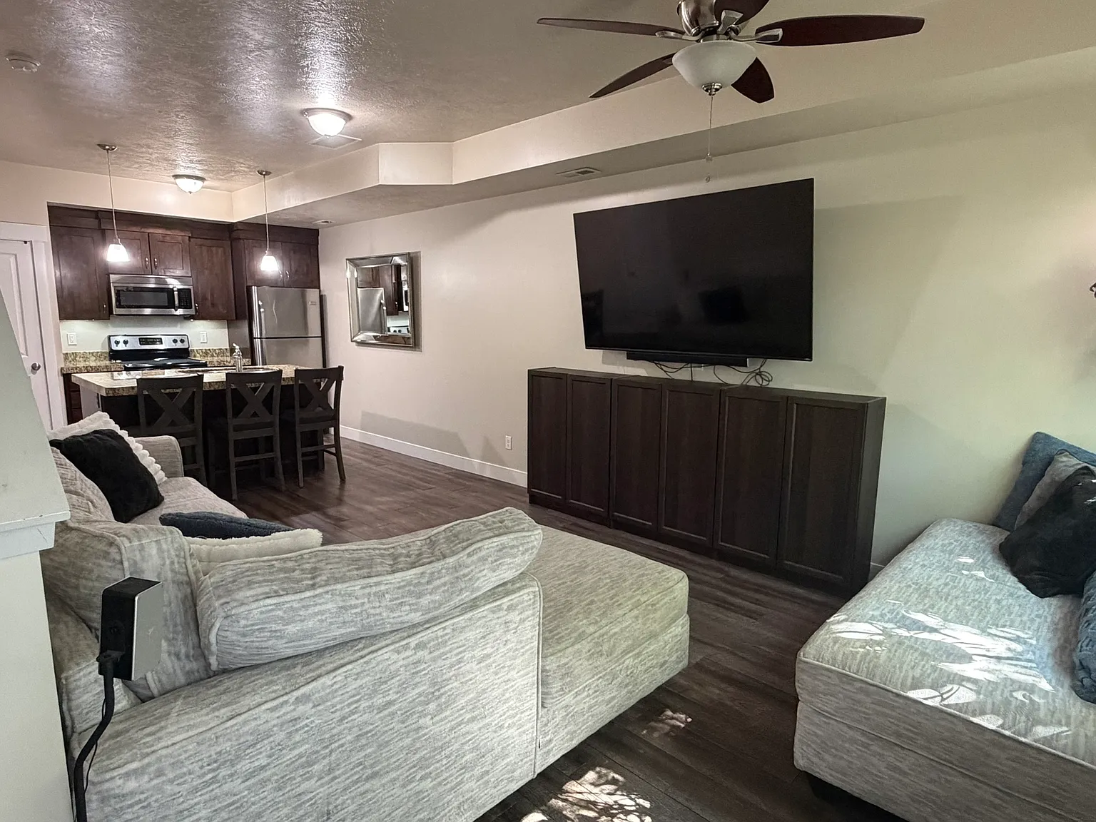 2 bed, 2.5 bath, 1362 sqft, $1,850 — Photo 4
