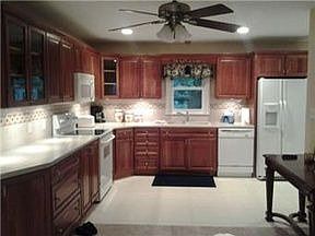 4th image of 10616 Palmer Ave