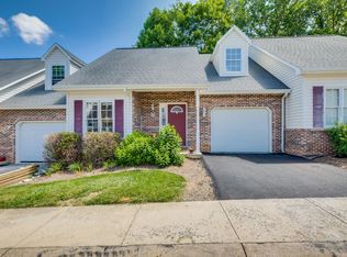 28 Cherokee Ridge Ct, JOHNSON CITY, TN 37604