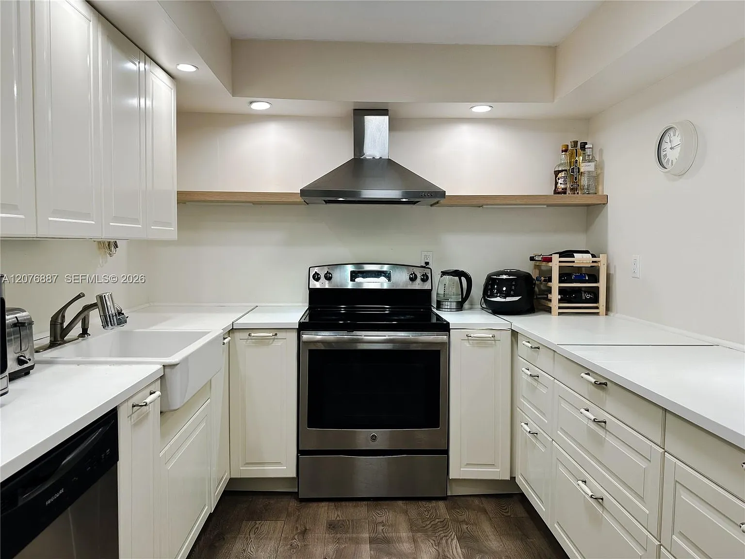Desoto Park North Condo — Photo 4