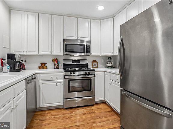 3rd image of 2330 14th St N APT 407