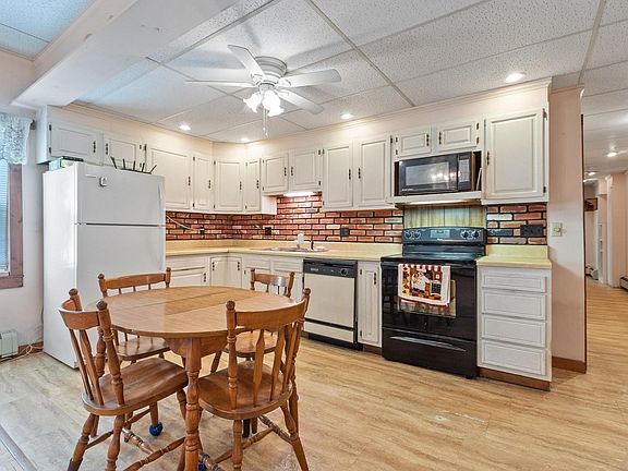 3rd image of 50 Exchange St