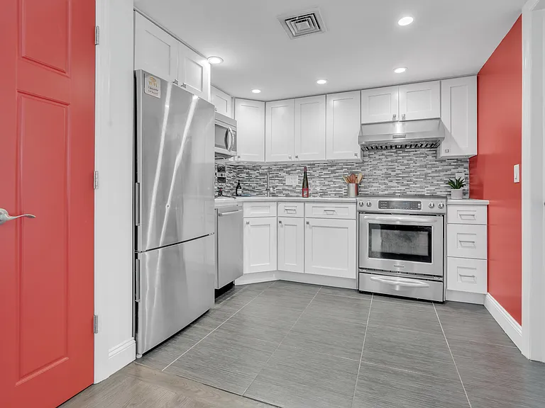 1822 Parkway #1 — Photo 3