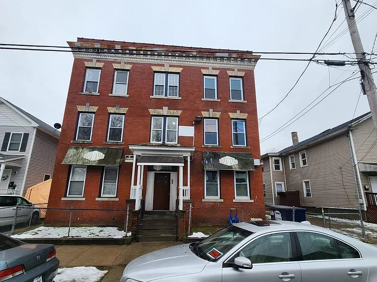 68 Sylvan Ave #6A — Photo 9